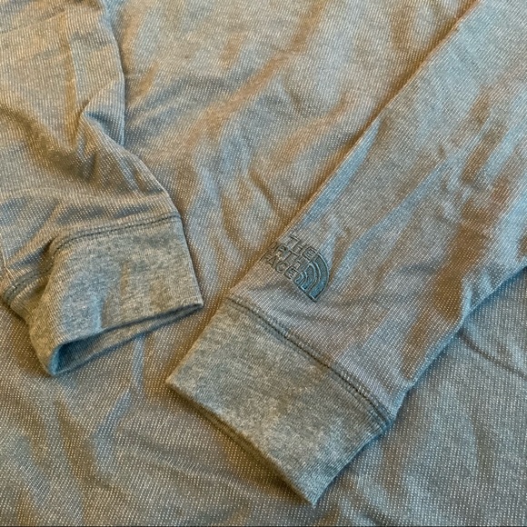 The North Face Women’s Terry Poncho Pullover - Picture 5 of 10